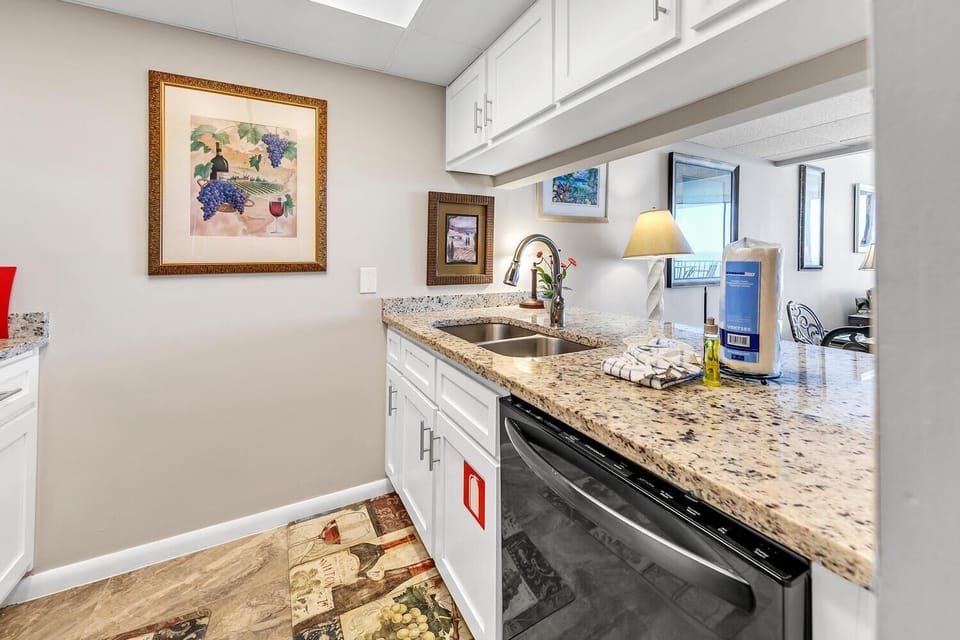 Condo, 1 King Bed with Sofa bed (Windward 604 at Edgewater) | Private kitchen | Oven, toaster