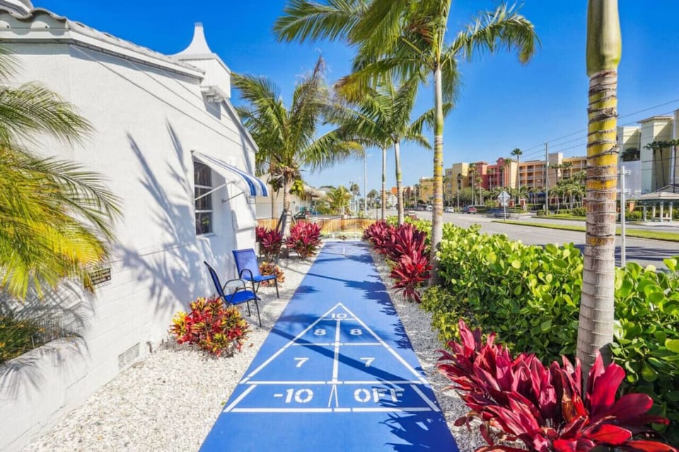 Playful “Beach Please” decor adds a fun coastal vibe & sets the tone for a laid-back getaway.