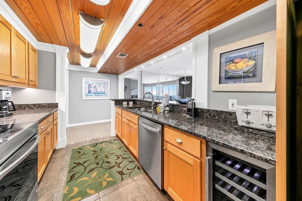 Condo, Multiple Beds (Long Beach Resort 2-201) | Private kitchen | Oven, toaster
