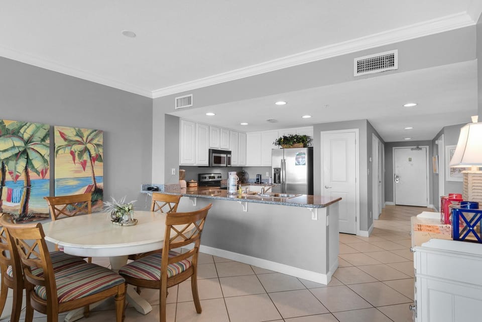Condo, Multiple Beds (Grandview East 502) | Dining