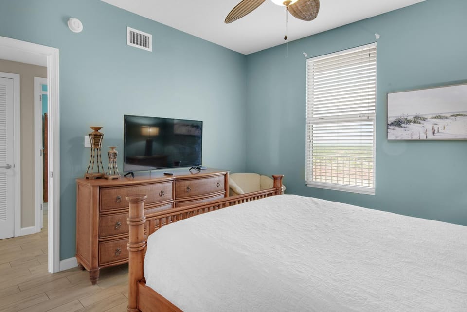 Condo, Multiple Beds (Grandview East 1204) | 3 bedrooms, WiFi