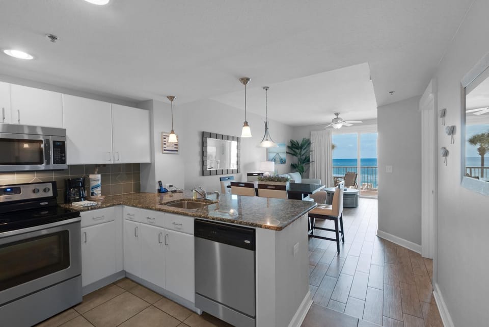 Condo, Multiple Beds (Grand Panama 1-305) | Private kitchen | Oven, toaster