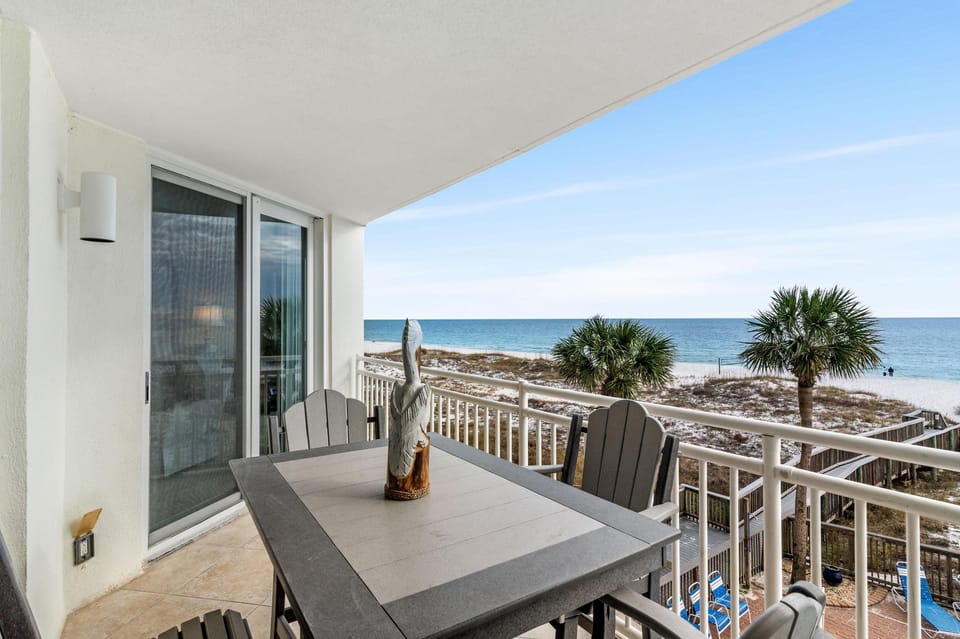 Condo, Multiple Beds (SeaSpray West 304- Gulf Front) | Outdoor dining