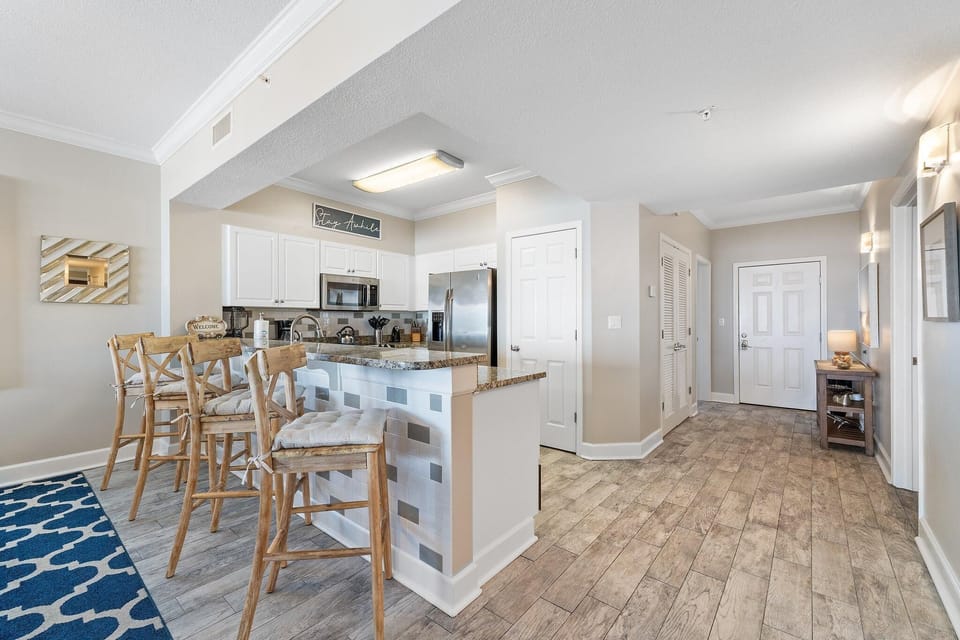 Condo, Multiple Beds (Windemere 708) | Private kitchen | Oven, toaster, paper towels