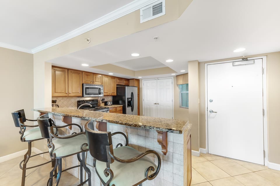 Condo, Multiple Beds (SeaSpray East 323- Gulf Front) | Private kitchen | Oven, toaster, paper towels