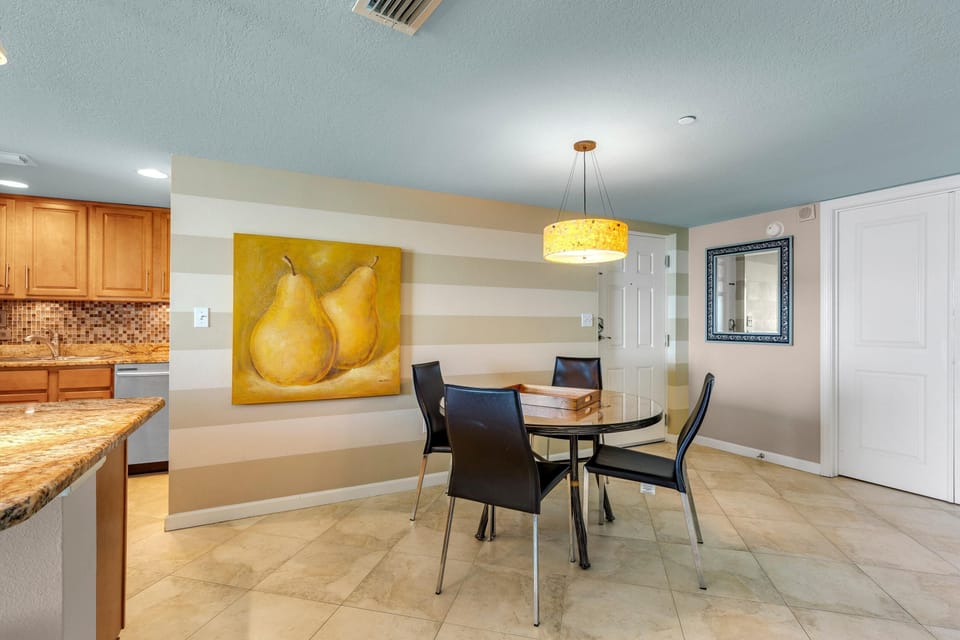 Condo, Multiple Beds (Perdido Towers West 907) | Dining