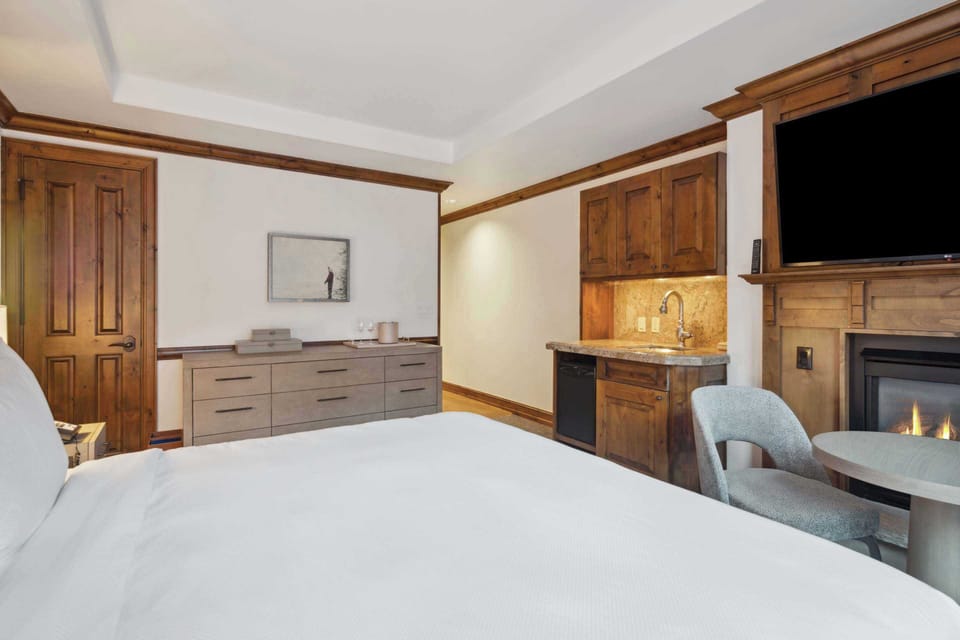 AspenMtnResidences-26A3-4694
