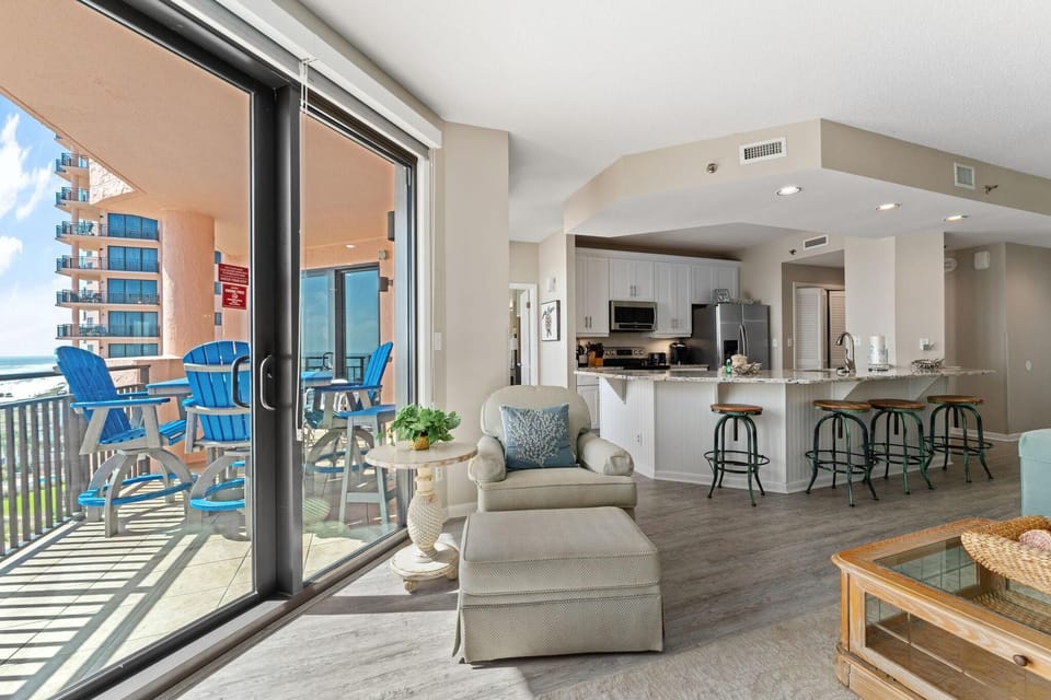 Condo, Multiple Beds (Seachase 704C) | Interior