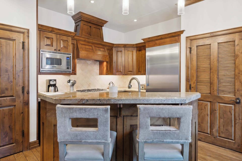 AspenMtnResidences-09B-3473