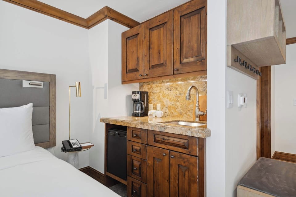 AspenMtnResidences-34A3-4569