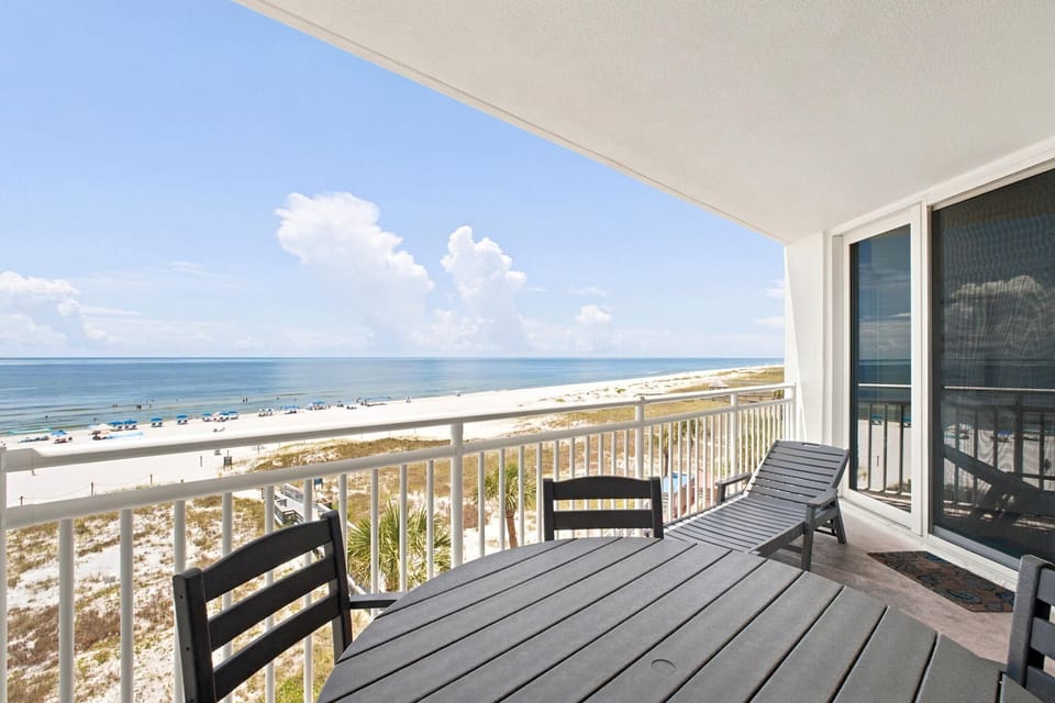 Condo, Multiple Beds (SeaSpray West 503- Gulf Front) | Outdoor dining