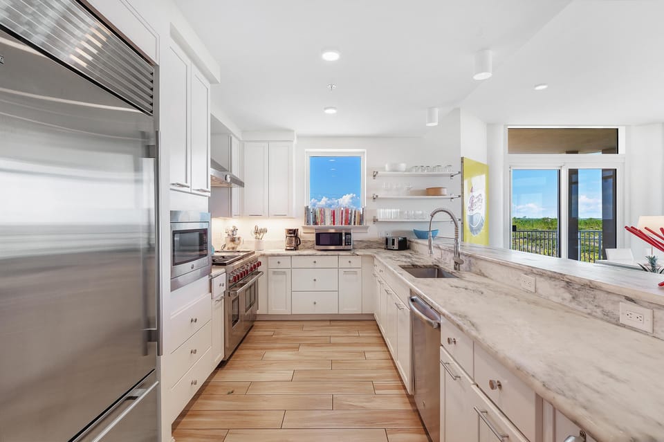 Condo, Multiple Beds (Vista Del Mar 201) | Private kitchen | Oven, toaster, paper towels