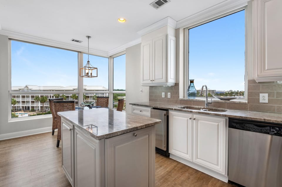 Condo, Multiple Beds (La Playa 301) | Private kitchen | Oven, toaster, paper towels