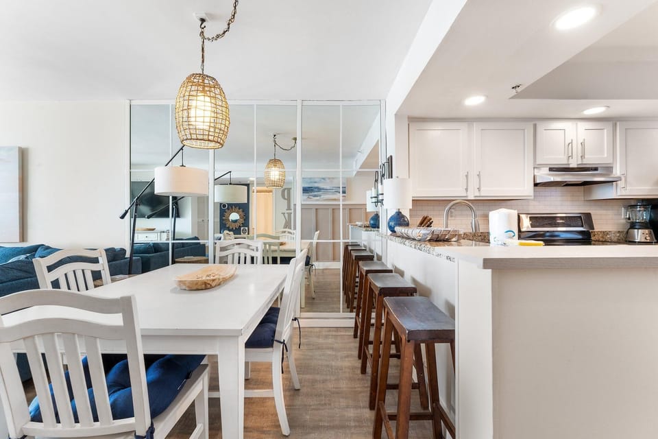 Condo, 1 King Bed with Sofa bed (Perdido Sun 508) | Private kitchen | Oven, toaster, paper towels