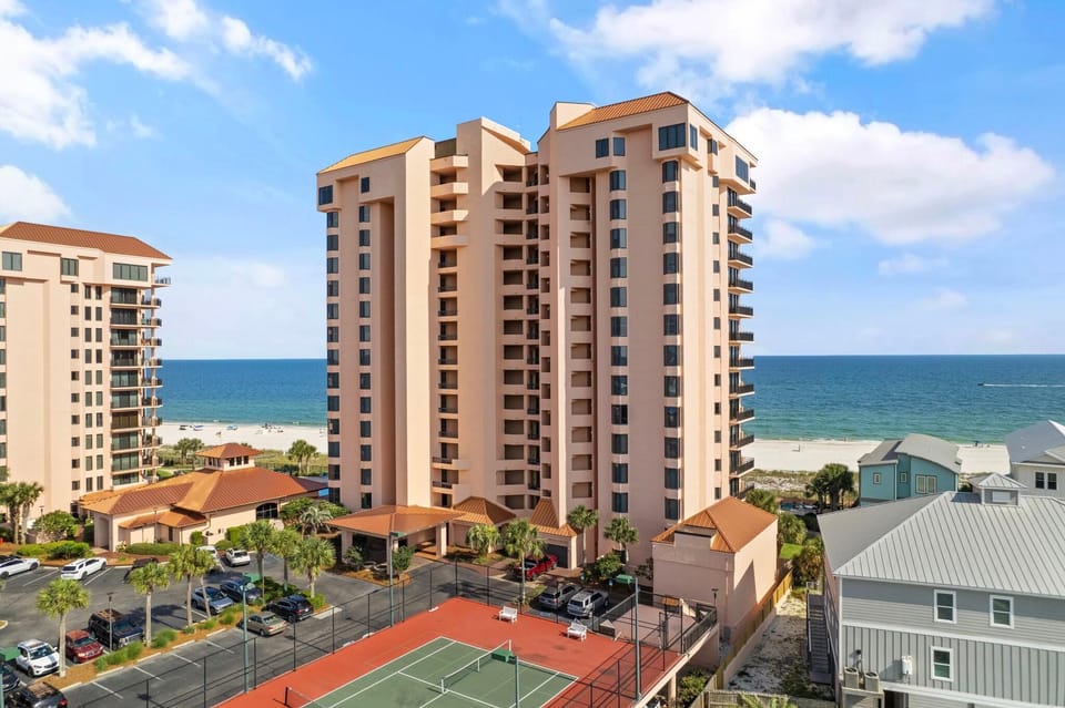 Condo, Multiple Beds (Seachase 905C) | Sport court