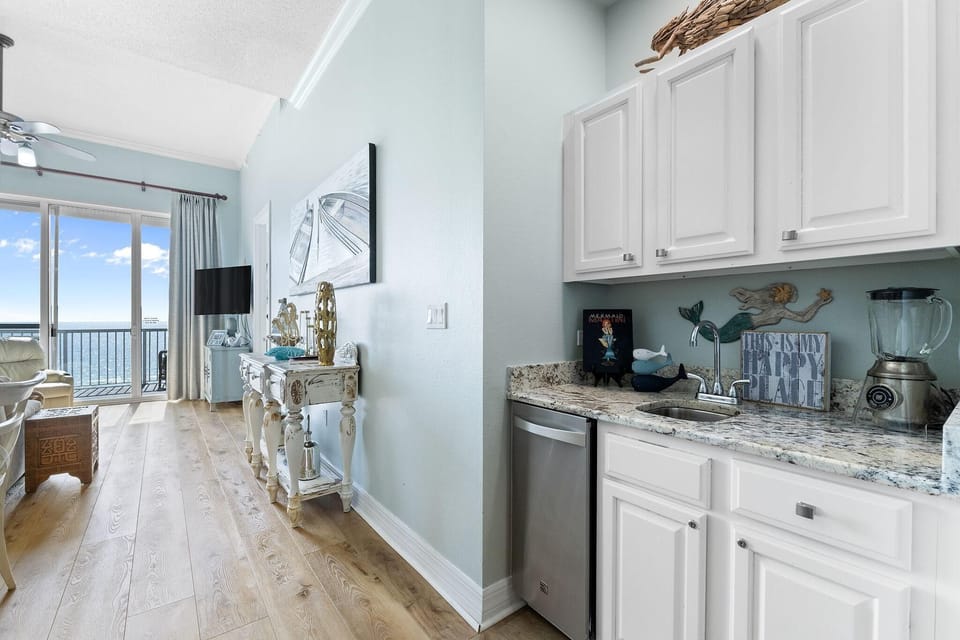 Condo, Multiple Beds (Spanish Key 702) | Interior
