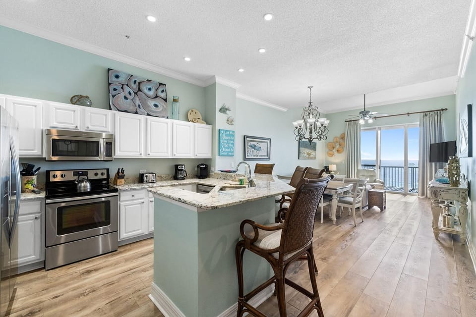 Condo, Multiple Beds (Spanish Key 702) | Private kitchen | Oven, toaster, paper towels