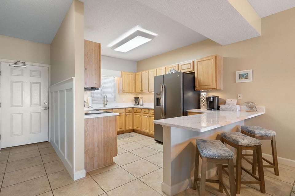 Condo, Multiple Beds (Sandy Key 112) | Private kitchen | Oven, toaster, paper towels