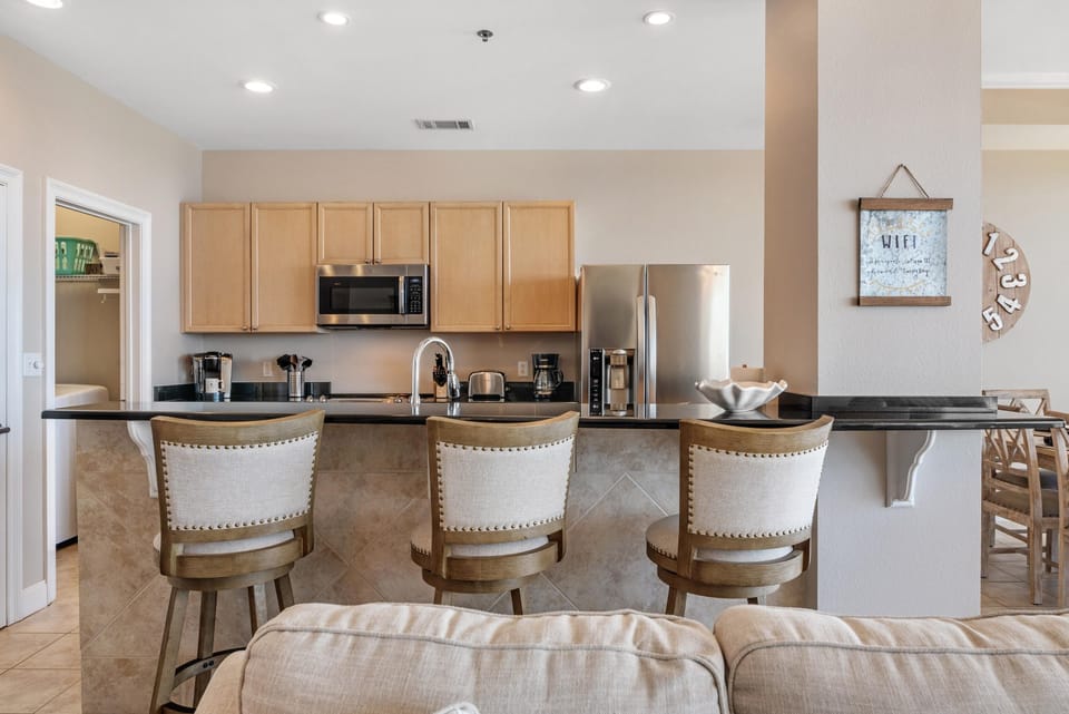 Condo, Multiple Beds (La Playa 202) | Interior