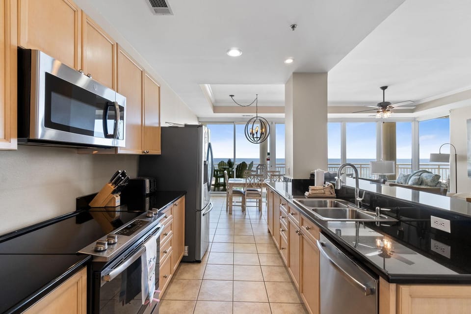 Condo, Multiple Beds (La Playa 202) | Private kitchen | Oven, toaster, paper towels