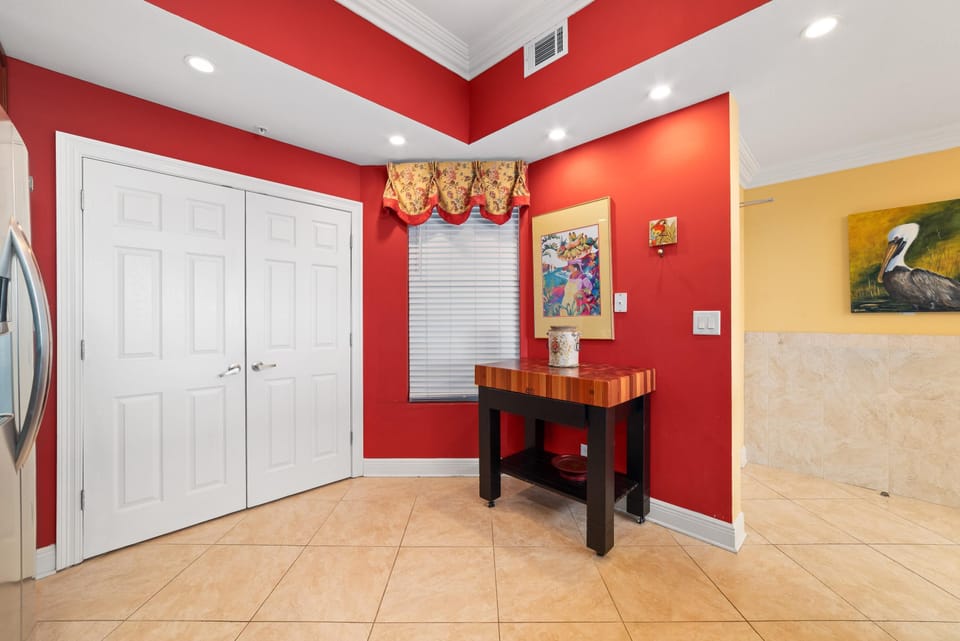 Condo, Multiple Beds (SeaSpray East 1023- Gulf Front) | Interior