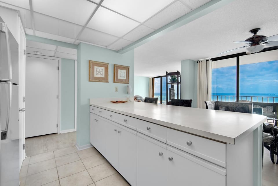 Condo, Multiple Beds (Edgewater Tower 2-307) | Interior