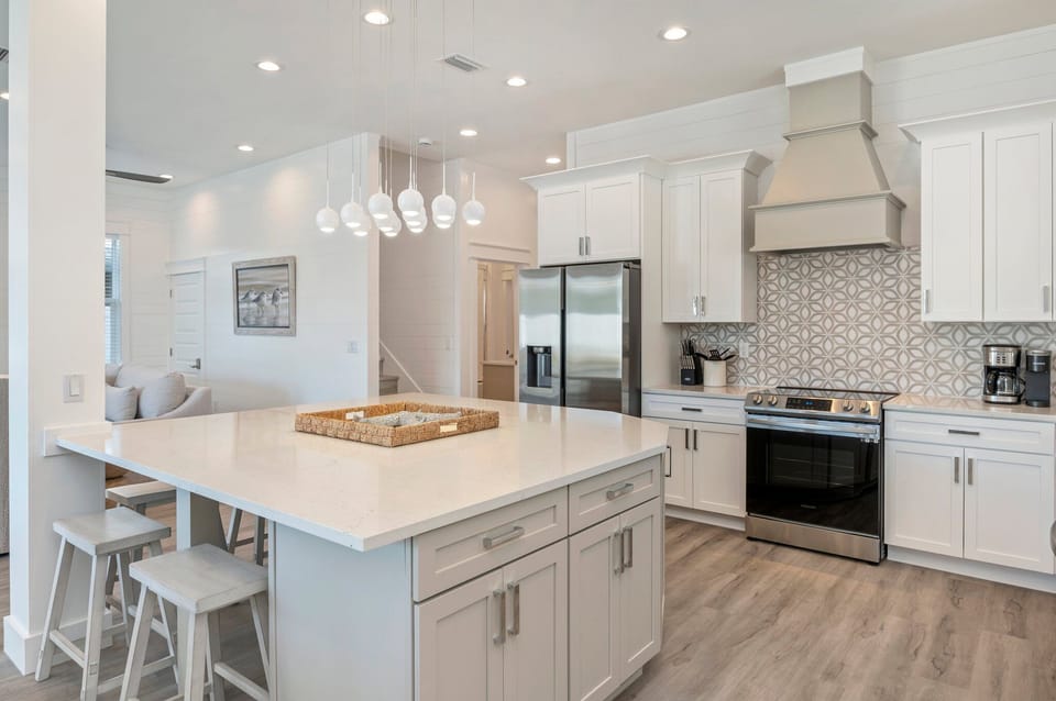 Create lasting memories in Ovation's coastal comfort space!