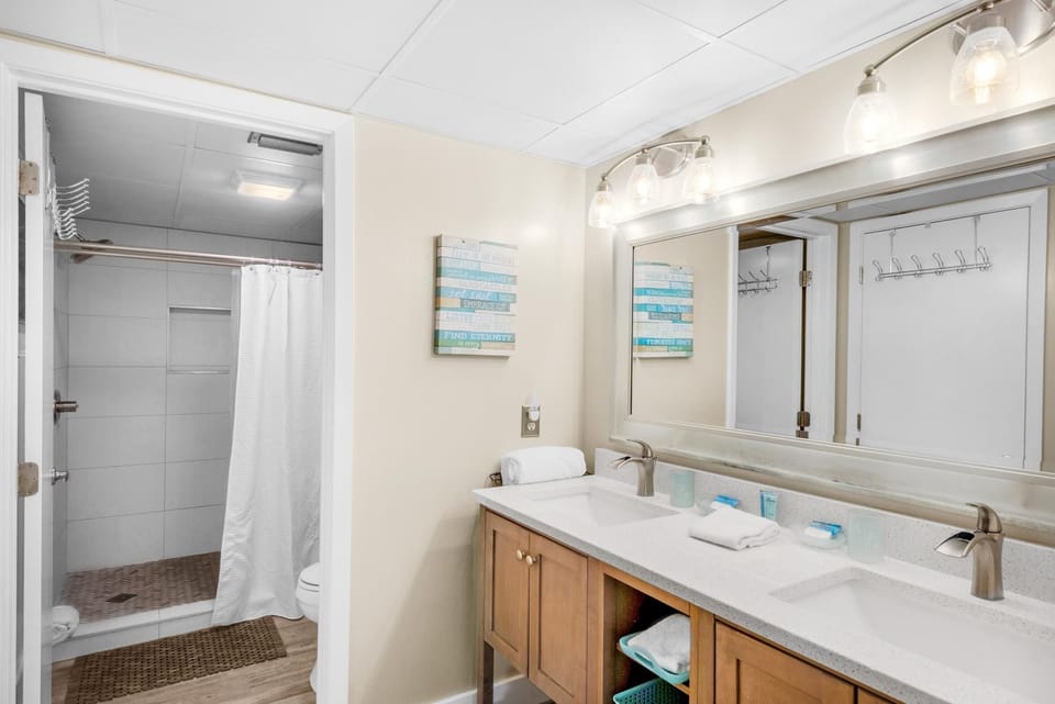 Edgewater Tower 2-611 Apartment in Panama City Beach