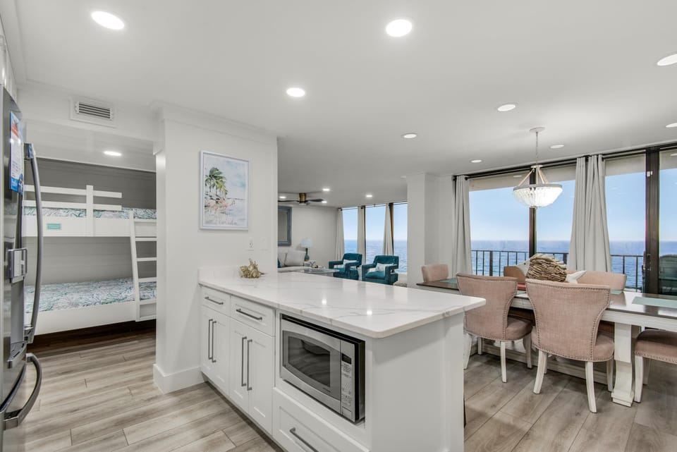 Condo, Multiple Beds (Edgewater Tower 2-407) | Private kitchen | Oven, toaster