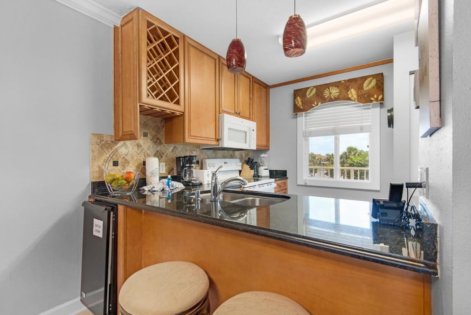 Condo, Multiple Beds (The Islander 211) | Private kitchen | Oven, toaster