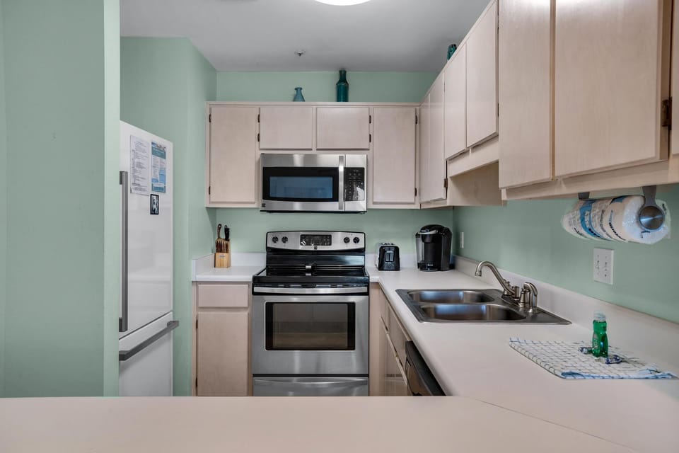 Condo, Multiple Beds (St Martin Beachwalk Villas 432) | Private kitchen | Oven, toaster