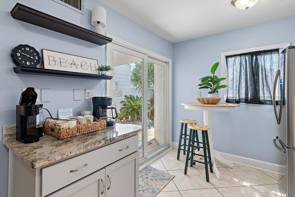 House, Multiple Beds (Shoreline Towers Townhouse 4-3) | Interior