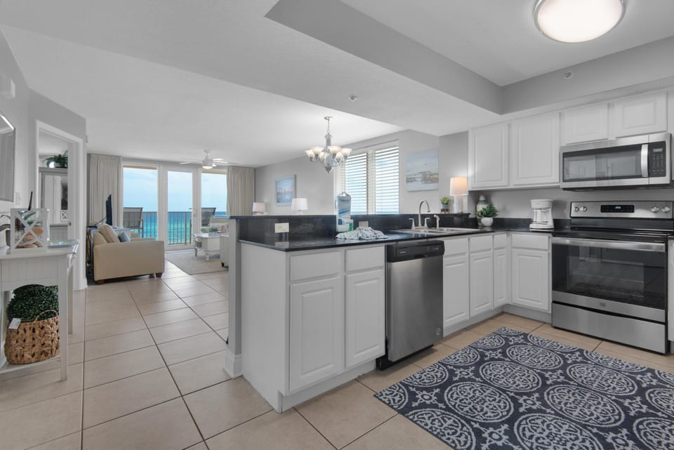 Condo, Multiple Beds (Sea Dunes 304) | Private kitchen | Oven, toaster