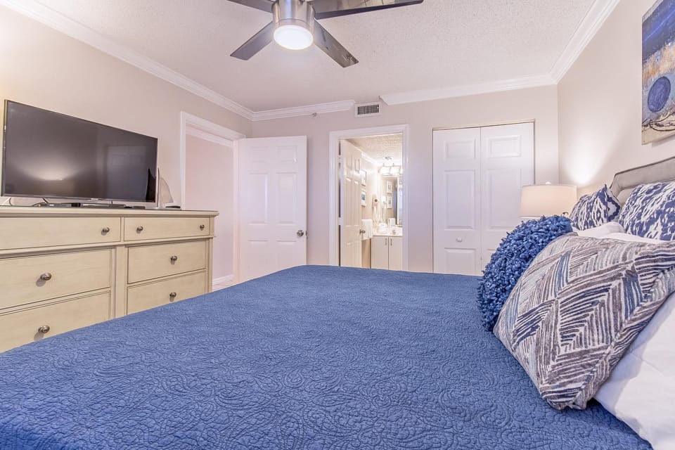 Condo, 1 King Bed with Sofa bed (Pelican Beach Resort 410) | 1 bedroom, WiFi