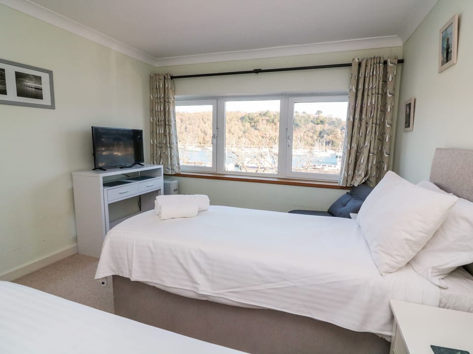 2 bedrooms, individually decorated, individually furnished, free WiFi