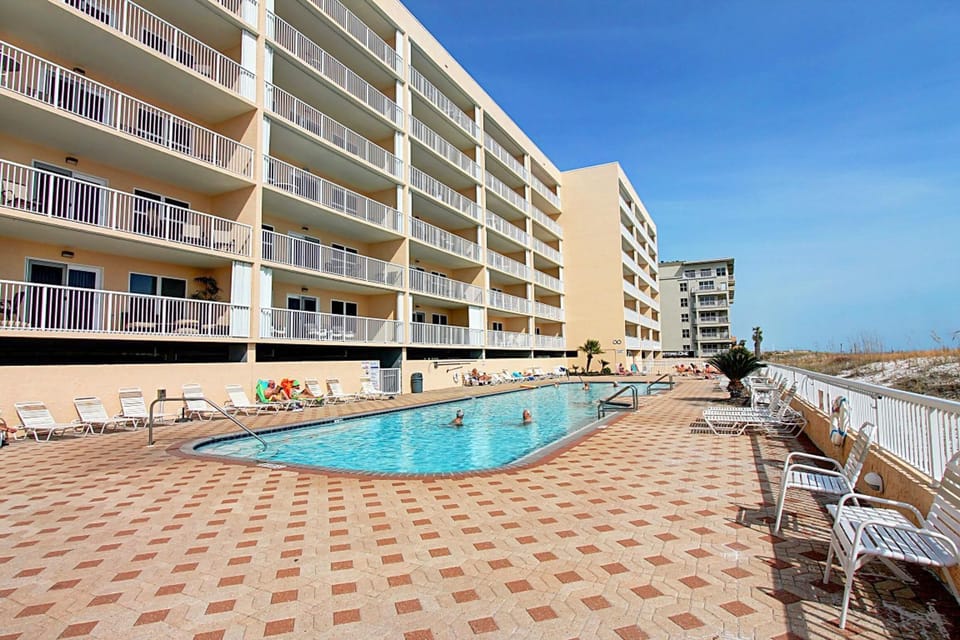 House, 2 Queen Beds (Islander Beach Resort 305) | Pool | Outdoor pool, a heated pool