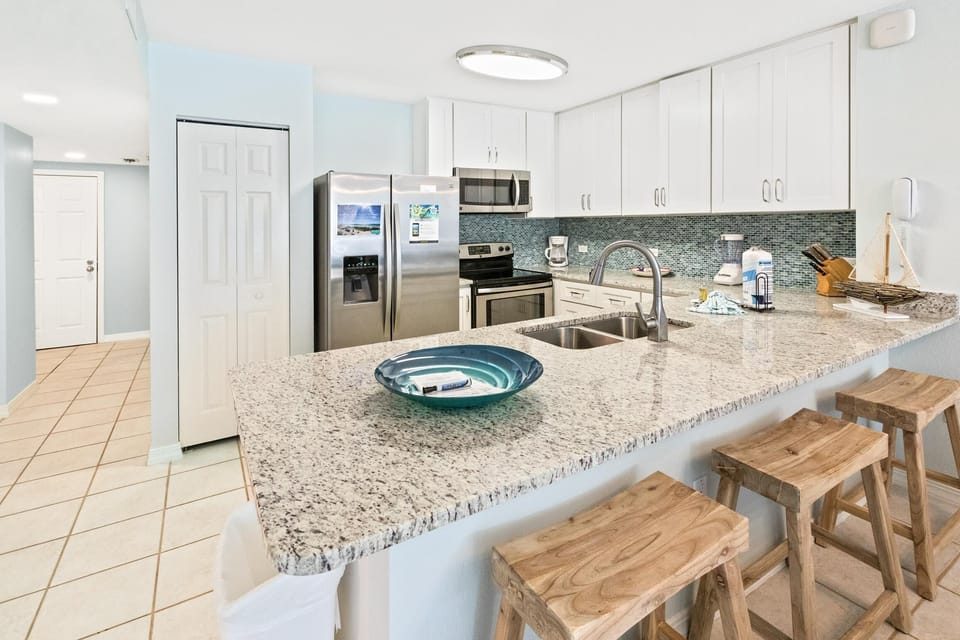 Condo, Multiple Beds (Island Princess 317) | Private kitchen | Oven, toaster