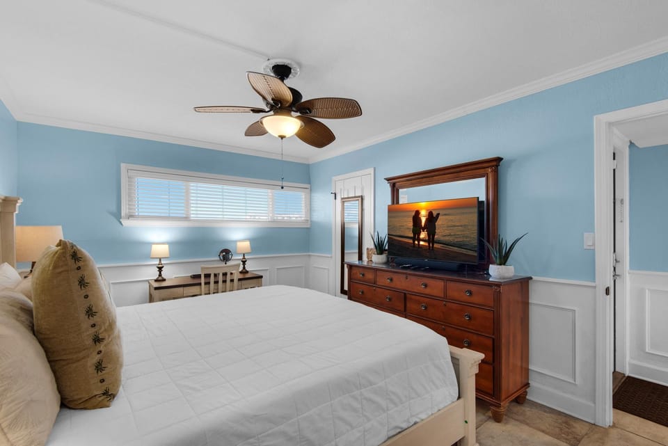 Condo, Multiple Beds (Holiday Surf and Racquet Club 319) | 1 bedroom, WiFi
