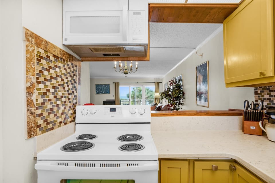 Condo, Multiple Beds (Emerald Isle 210) | Private kitchen | Oven, toaster