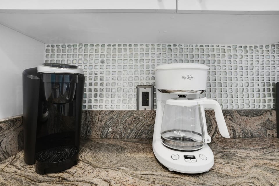 Condo, 1 King Bed with Sofa bed (East Pass 208) | Coffee and/or coffee maker