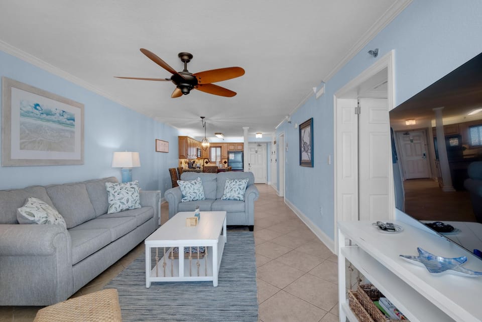 Condo, Multiple Beds (Destin on the Gulf 401) | Living area | TV