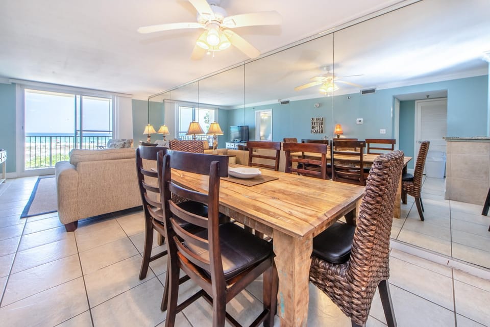 Condo, Multiple Beds (Destin on the Gulf 206) | Dining