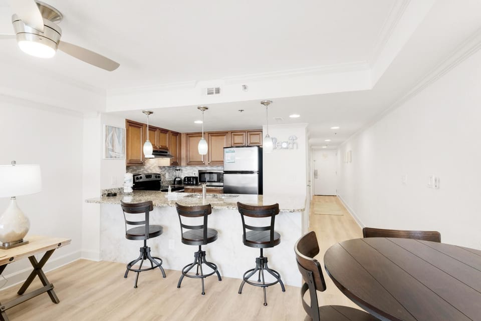 Condo, 1 King Bed with Sofa bed (SunDestin 1808) | Dining