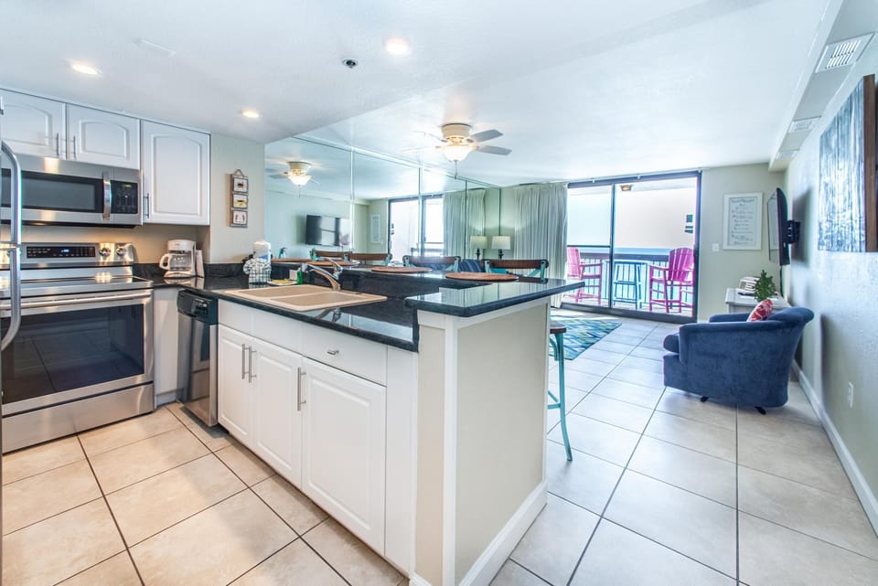 Condo, 1 King Bed with Sofa bed (SunDestin 1211) | Private kitchen | Oven, toaster