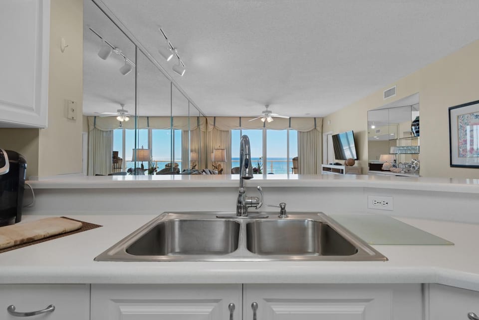 Condo, Multiple Beds (Sterling Sands 209) | Private kitchen | Oven, toaster