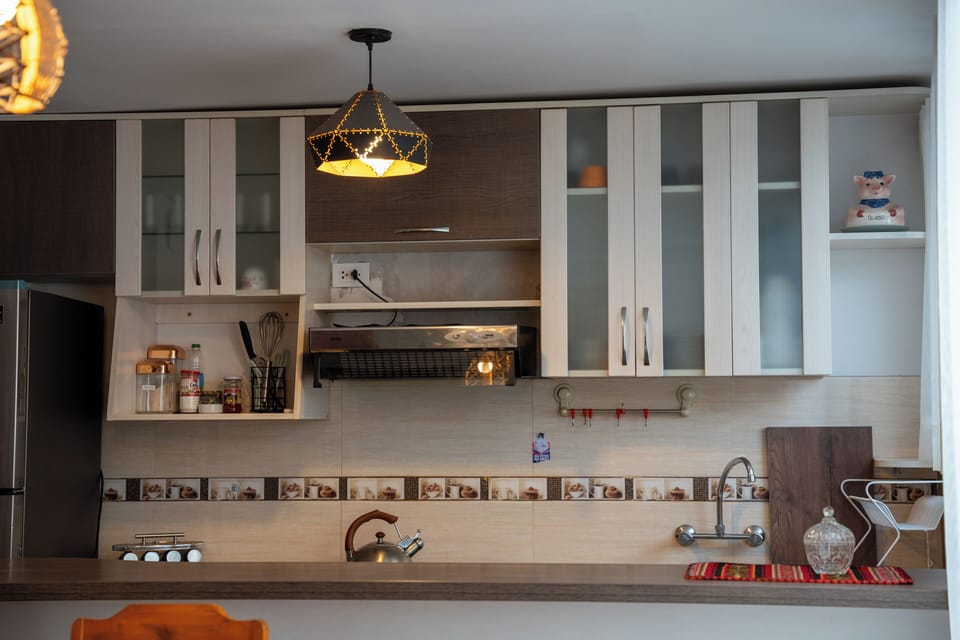 Comfort Duplex | Private kitchenette | Shared fridge, microwave