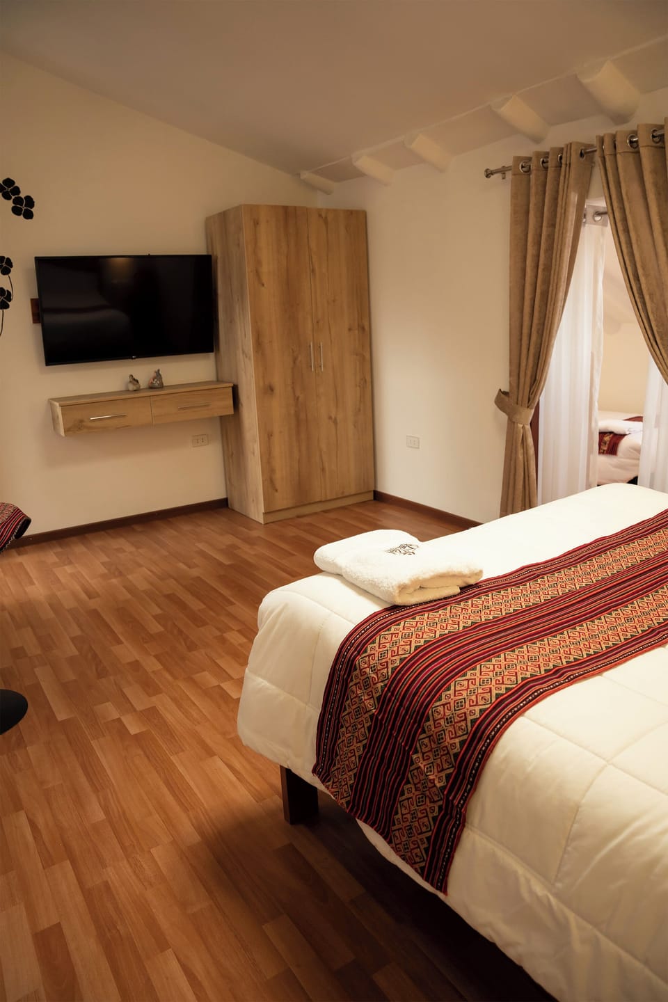 Comfort Triple Room, City View | Down comforters, individually furnished, free WiFi