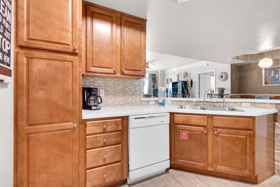 Condo, Multiple Beds (St. Lucia 1103) | Private kitchen | Oven, toaster