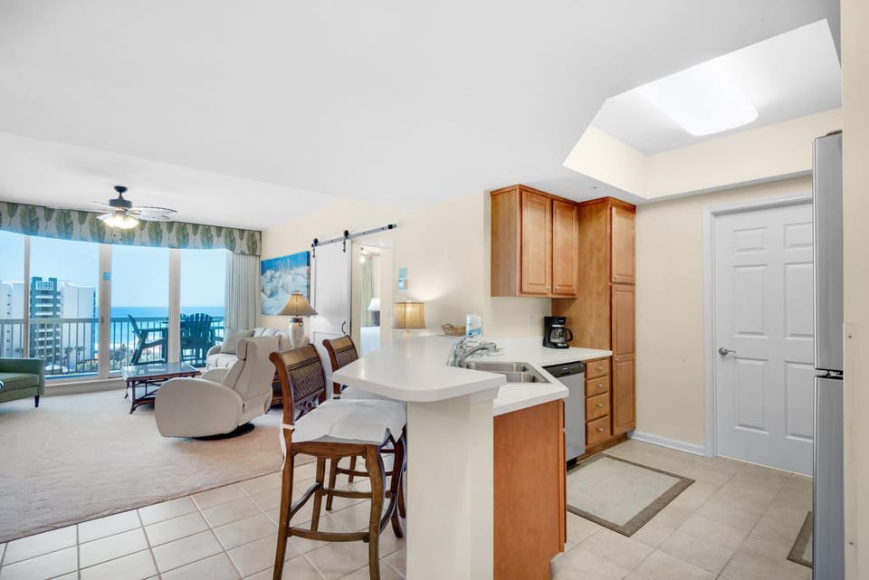 Condo, Multiple Beds (St. Lucia 1002) | Private kitchen | Oven, toaster