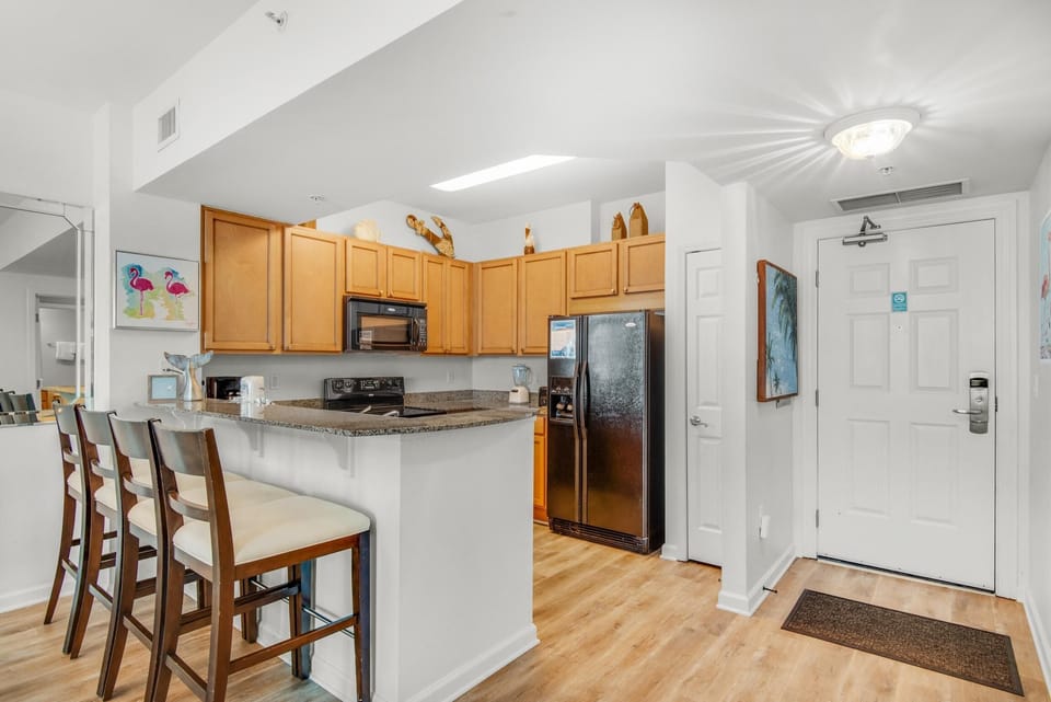 Condo, 1 King Bed with Sofa bed (Palms Resort #21204 Jr. 2BR) | Private kitchen | Oven, toaster